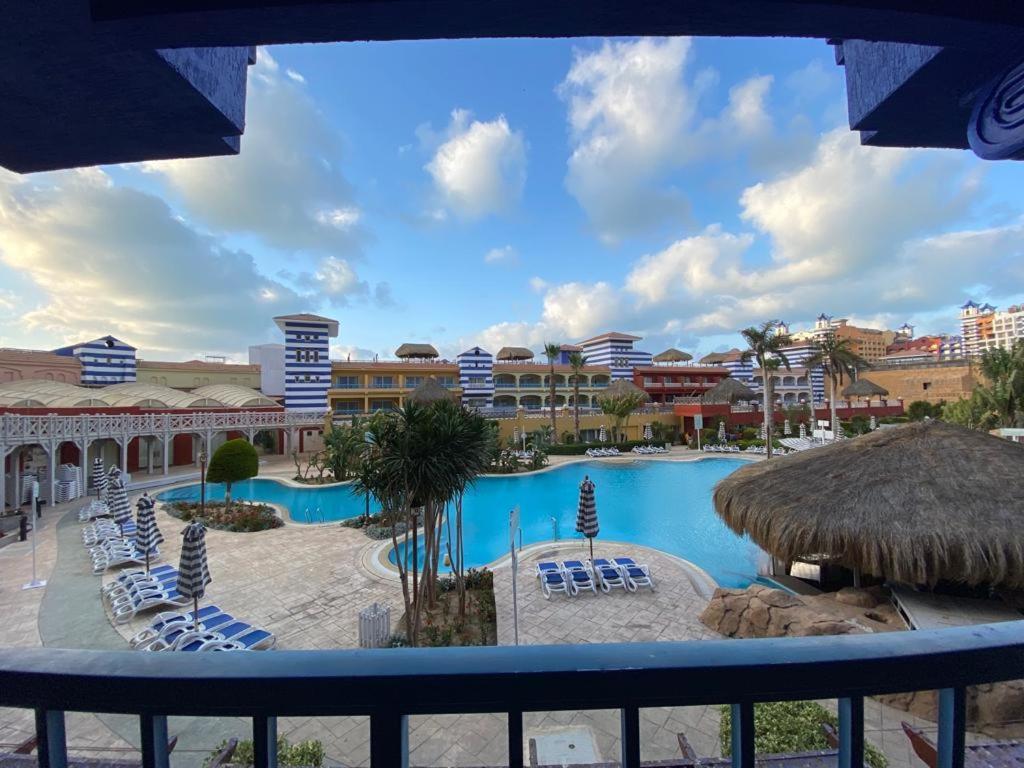 Porto Marina Resort Chalets Families Only Ел Аламейн Екстериор снимка