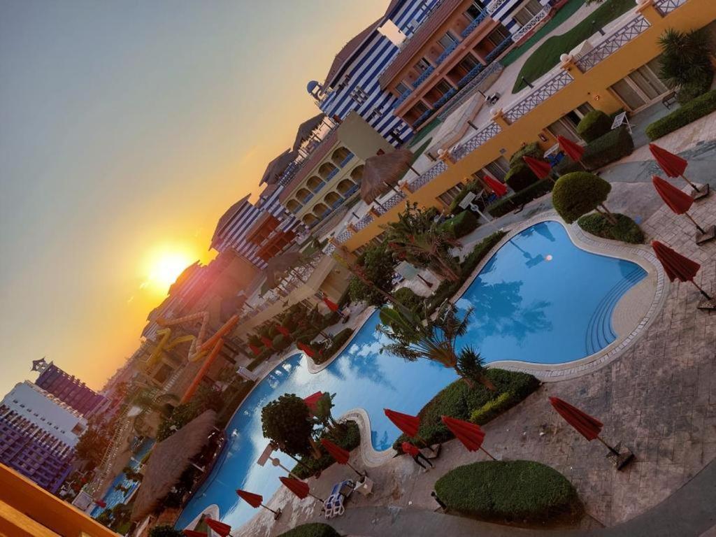 Porto Marina Resort Chalets Families Only Ел Аламейн Екстериор снимка