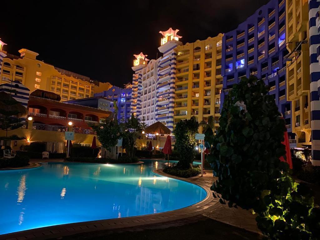 Porto Marina Resort Chalets Families Only Ел Аламейн Екстериор снимка